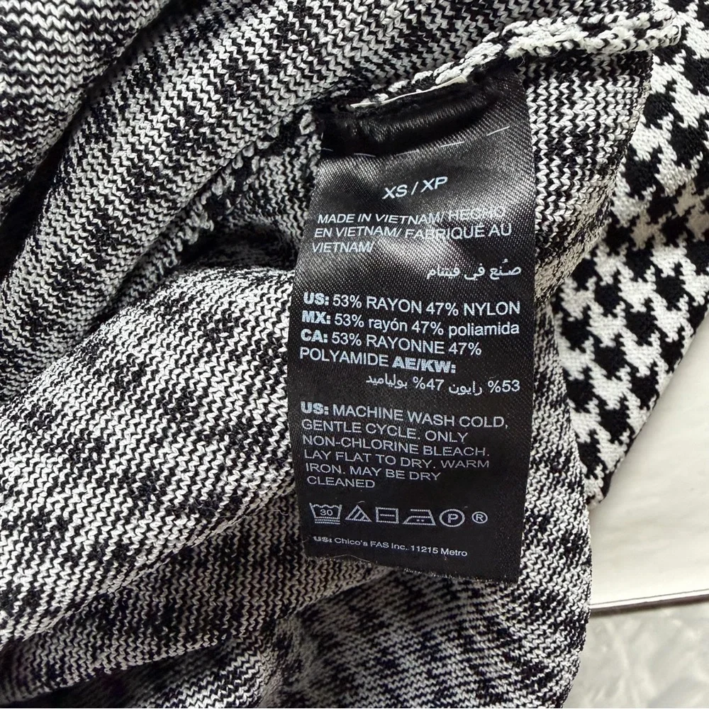 White House Black Market WHBM‎ Monochrome Houndstooth Scoop Neck Sweater XS